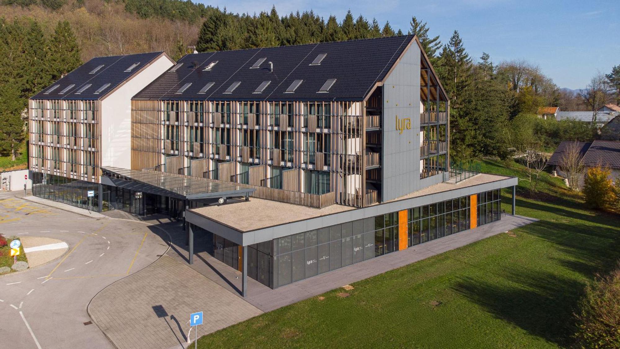 Lyra Hotel Plitvice Licko Petrovo Selo Buitenkant foto
