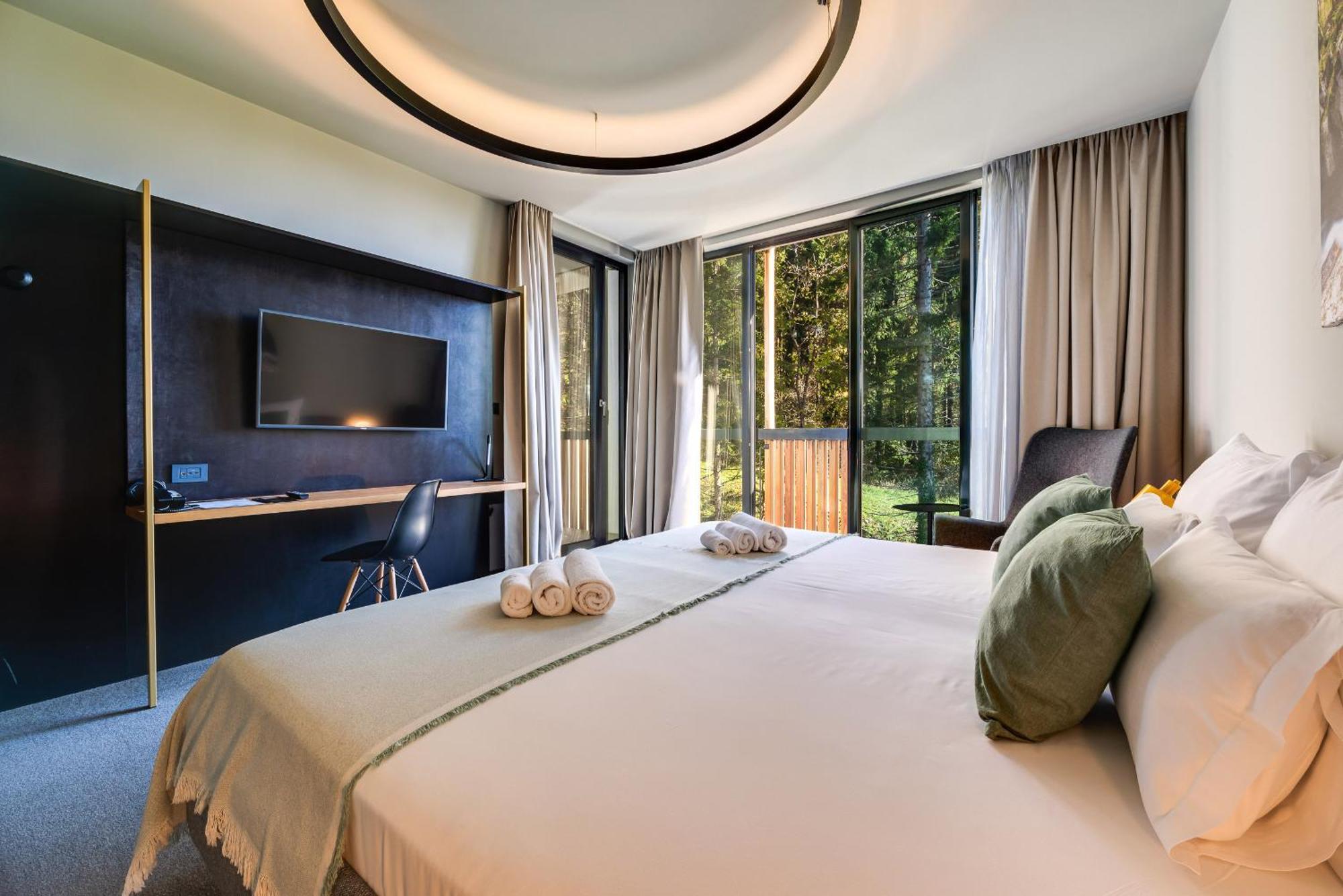 Lyra Hotel Plitvice Licko Petrovo Selo Buitenkant foto
